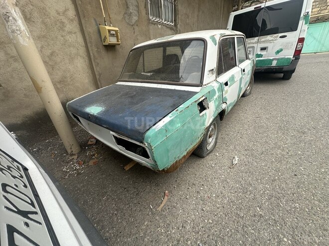 LADA (VAZ) 2107-2