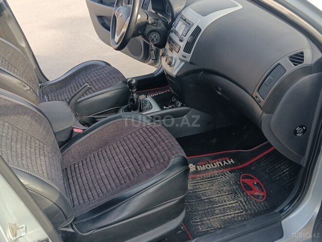Hyundai i30 2010, 293,518 km - 1.6 л - Bakı