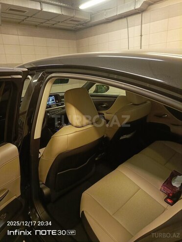 Lexus ES 300h 2021, 15,789 km - 2.5 l - Bakı