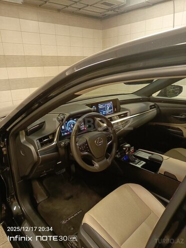 Lexus ES 300h 2021, 15,789 km - 2.5 l - Bakı