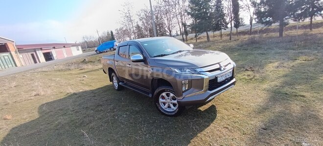 Mitsubishi L200 2021, 162,700 km - 2.4 l - Oğuz