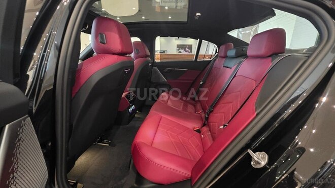 BMW 530e-17