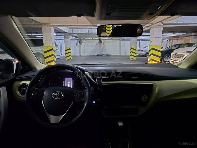 Toyota Corolla-7