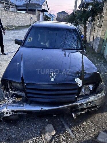 Mercedes C 220 1999, 447,572 km - 2.2 л - Bərdə
