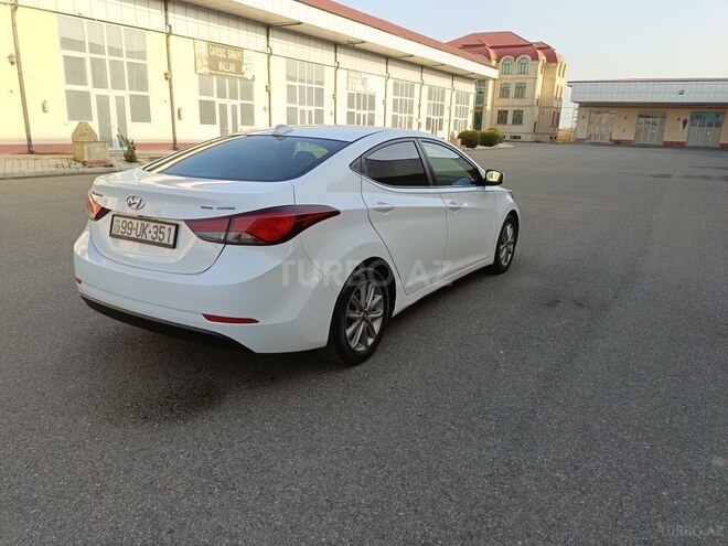 Hyundai Elantra 2015, 131,966 km - 1.8 l - İmişli