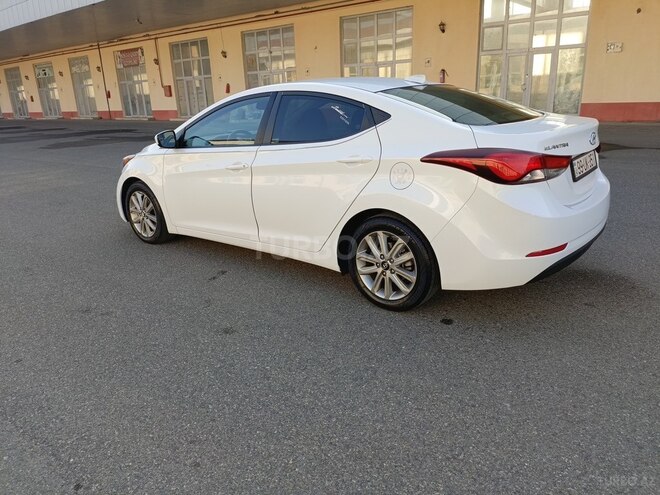 Hyundai Elantra 2015, 131,966 km - 1.8 l - İmişli