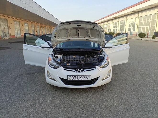Hyundai Elantra 2015, 131,966 km - 1.8 l - İmişli