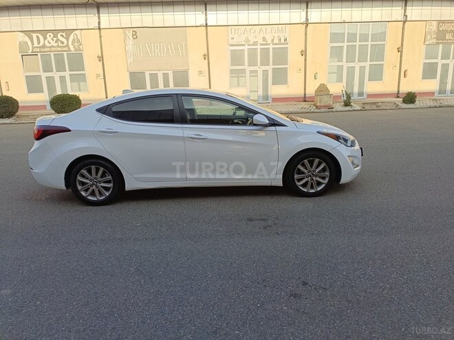 Hyundai Elantra 2015, 131,966 km - 1.8 l - İmişli
