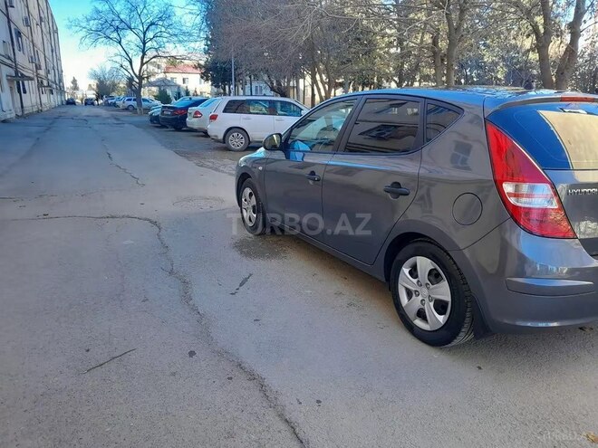 Hyundai i30 2009, 242,000 km - 1.4 l - Şirvan