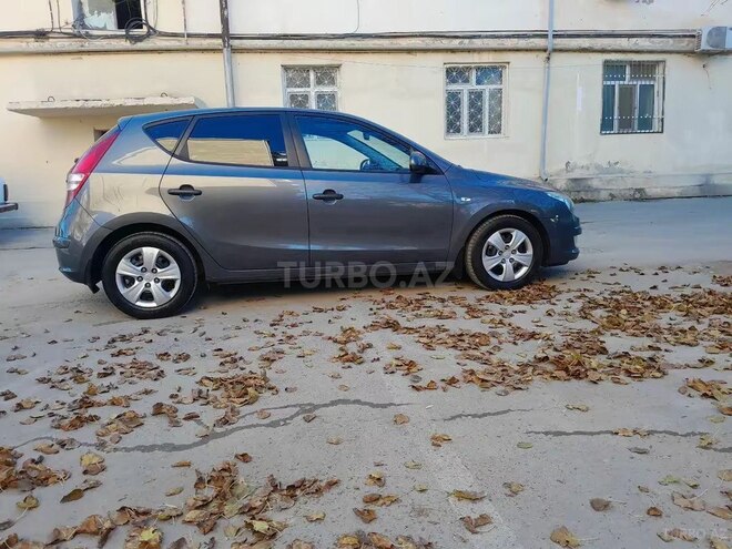 Hyundai i30 2009, 242,000 km - 1.4 l - Şirvan
