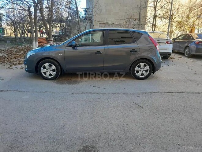 Hyundai i30 2009, 242,000 km - 1.4 l - Şirvan