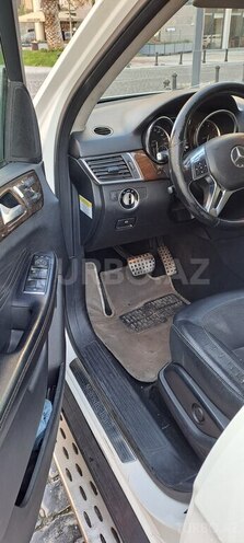Mercedes ML 350 4MATIC-13