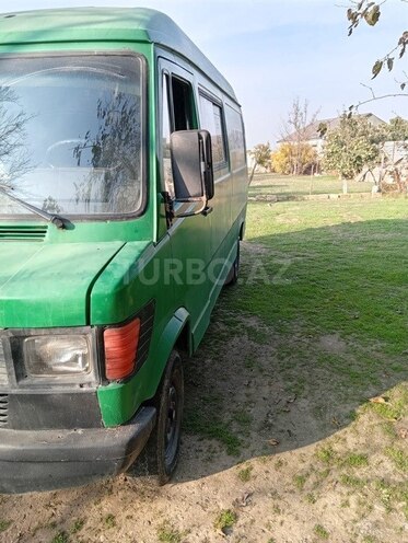 Mercedes 208 D 1992, 100,000 km - 2.3 l - Bakı