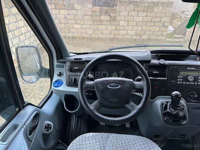 Ford Transit 2011, 403,000 km - 2.4 л - Şabran