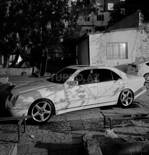 Mercedes E 320 2000, 358,948 km - 3.2 l - Bakı