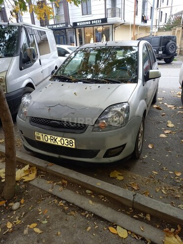 Ford Fiesta-1