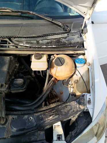 Mercedes  2006, 520,200 km - 2.1 l - Bakı