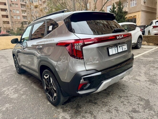 Kia Seltos-14