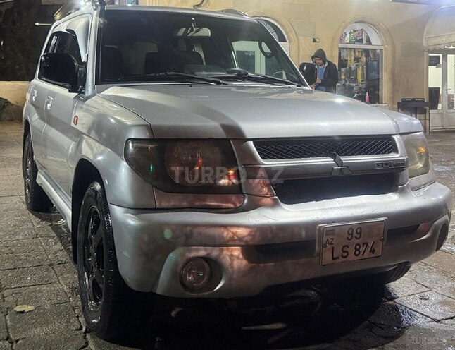 Mitsubishi Pajero io 2001, 355,000 km - 1.8 л - Bakı