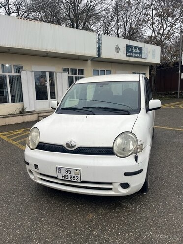 Toyota Sienta 2004, 284,618 km - 1.5 l - Qusar