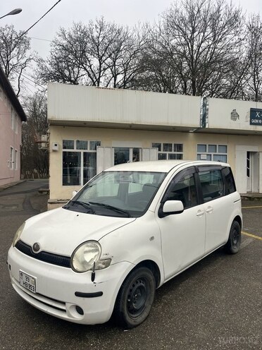 Toyota Sienta 2004, 284,618 km - 1.5 l - Qusar