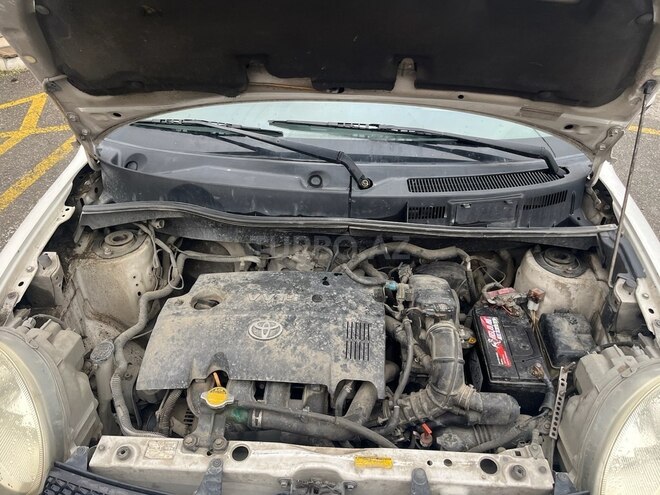 Toyota Sienta 2004, 284,618 km - 1.5 l - Qusar