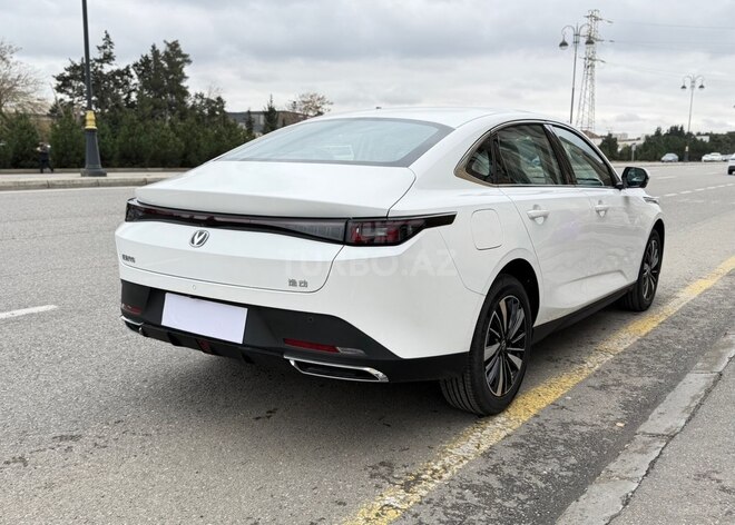 Changan Eado-4