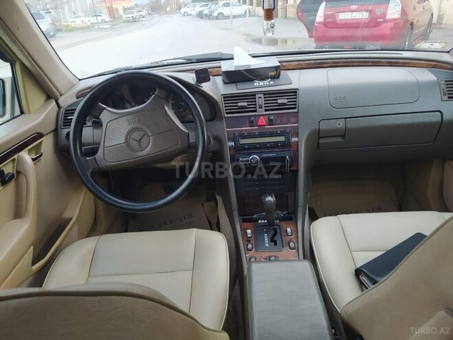 Mercedes C 220 1996, 358,000 km - 2.2 л - Bakı