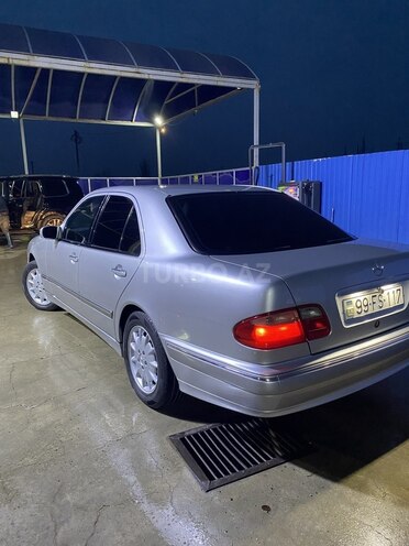 Mercedes E 270 2000, 398,000 km - 2.7 l - Mingəçevir
