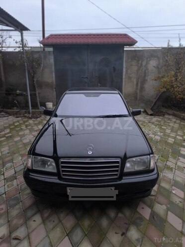 Mercedes C 220 1999, 413,000 km - 2.2 l - Bakı