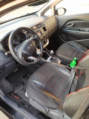 Kia Rio 2014, 300,000 km - 1.4 l - Gəncə