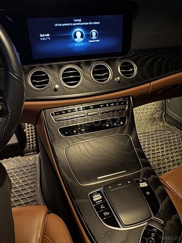 Mercedes E 300 e 4MATIC 2020, 95,000 km - 2.0 l - Bakı