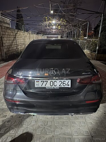 Mercedes E 300 e 4MATIC 2020, 95,000 km - 2.0 l - Bakı