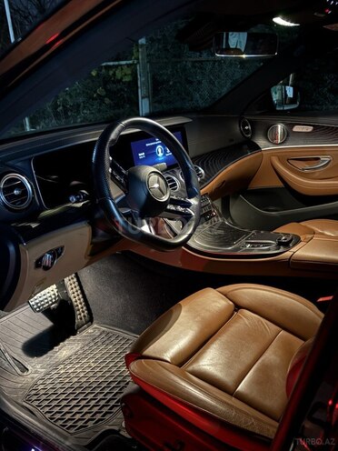 Mercedes E 300 e 4MATIC 2020, 95,000 km - 2.0 l - Bakı