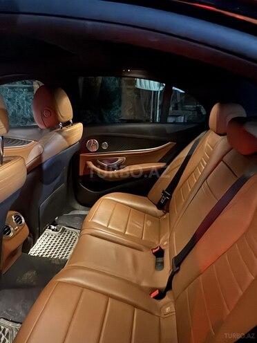 Mercedes E 300 e 4MATIC 2020, 95,000 km - 2.0 l - Bakı
