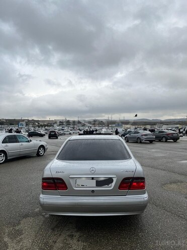 Mercedes E 240 2000, 347,500 km - 2.6 l - Şirvan