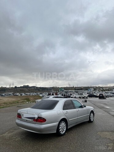 Mercedes E 240 2000, 347,500 km - 2.6 l - Şirvan
