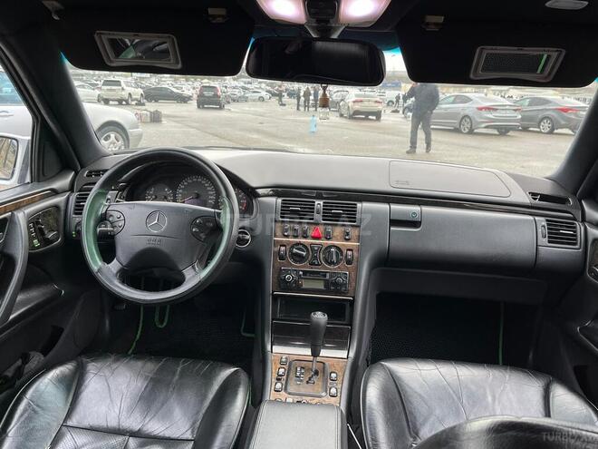 Mercedes E 240 2000, 347,500 km - 2.6 l - Şirvan