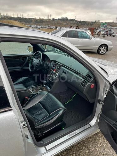 Mercedes E 240 2000, 347,500 km - 2.6 l - Şirvan