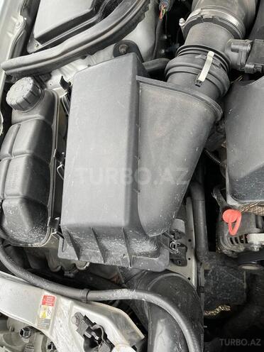 Mercedes E 240 2000, 347,500 km - 2.6 l - Şirvan