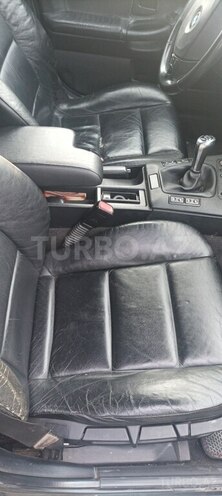 BMW 320 1997, 350,000 km - 2.0 l - Zaqatala