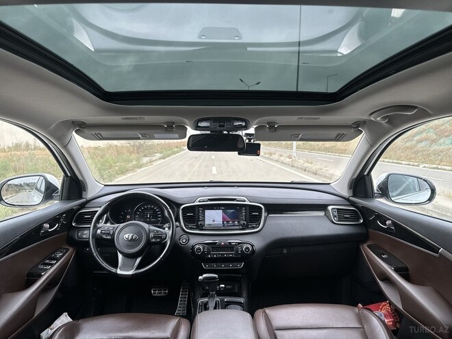 Kia Sorento-11