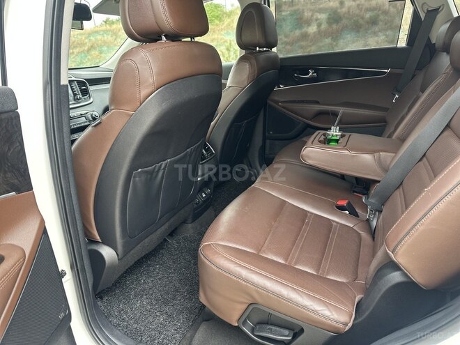Kia Sorento-19