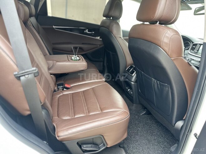 Kia Sorento-21
