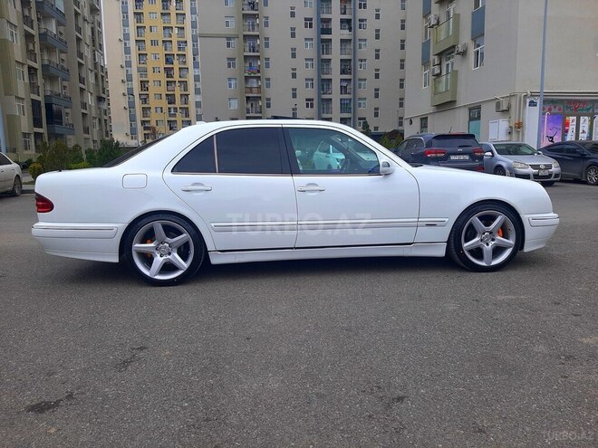 Mercedes E 320 2000, 246,000 km - 3.2 l - Bakı