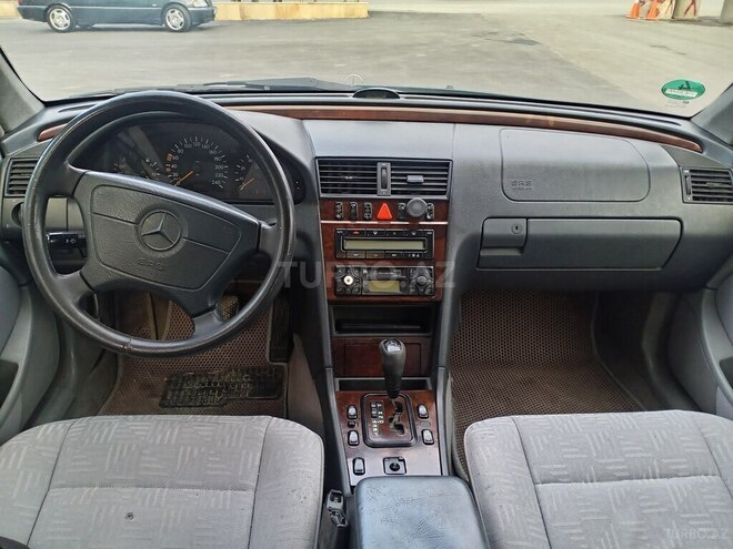 Mercedes C 200 1998, 300,137 km - 2.0 l - Bakı