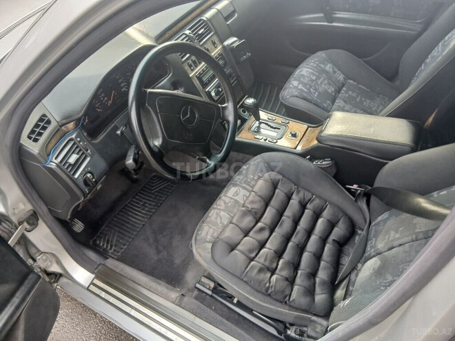Mercedes E 230 1996, 560,000 km - 2.3 л - Bakı