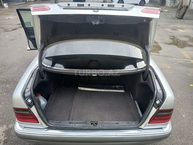 Mercedes E 230 1996, 560,000 km - 2.3 л - Bakı