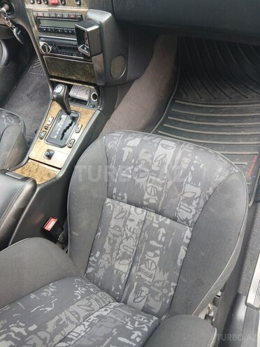 Mercedes E 230 1996, 560,000 km - 2.3 л - Bakı