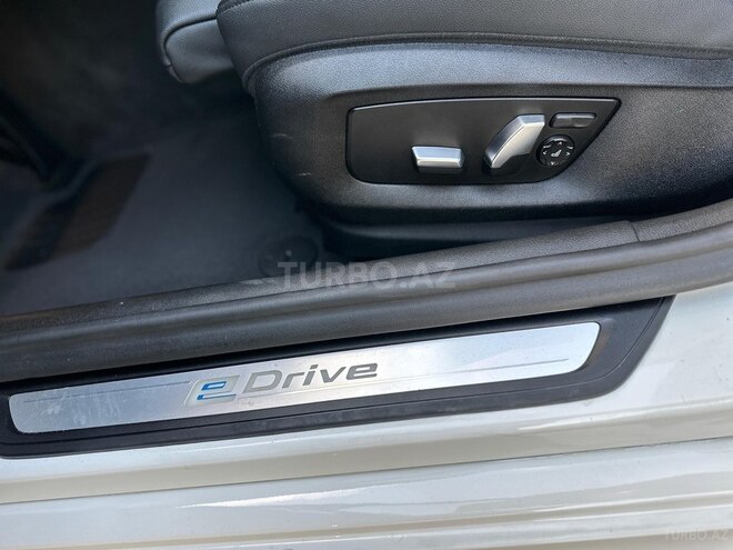 BMW 530e 2020, 49,000 km - 2.0 л - Qazax